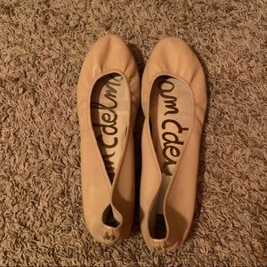 Ballet flats